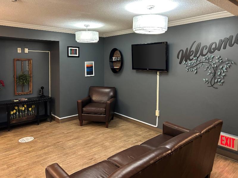 Mainstay Suites Emporia image