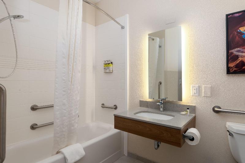 Candlewood Suites Enterprise photo 1