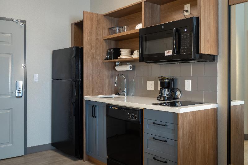 Candlewood Suites Enterprise image