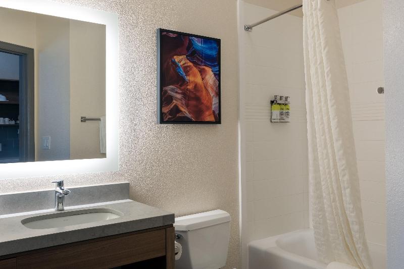 Candlewood Suites Enterprise image