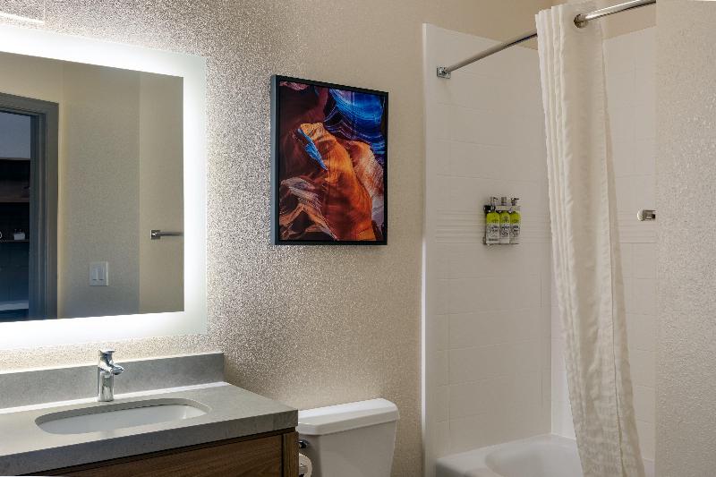 Candlewood Suites Enterprise image
