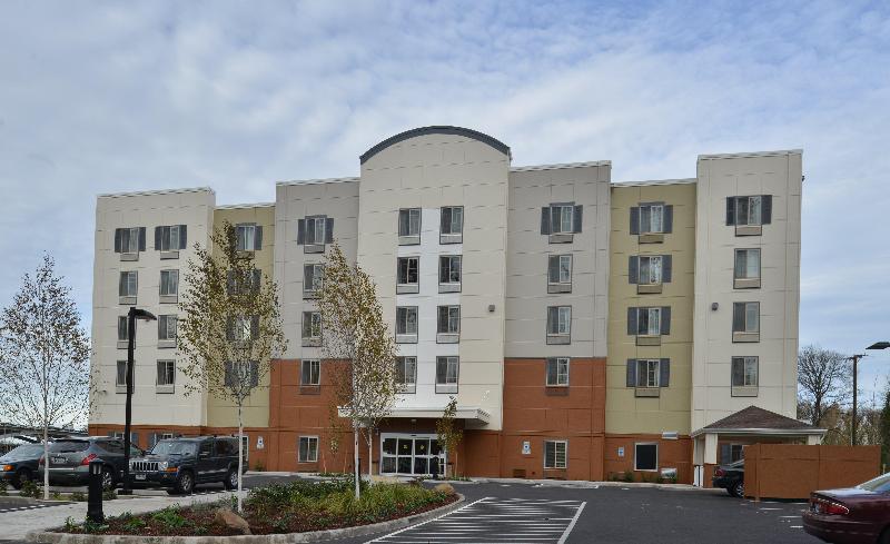 Candlewood Suites Eugene Springfield image