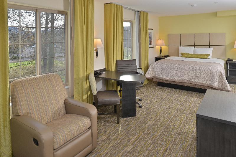 Candlewood Suites Eugene Springfield image