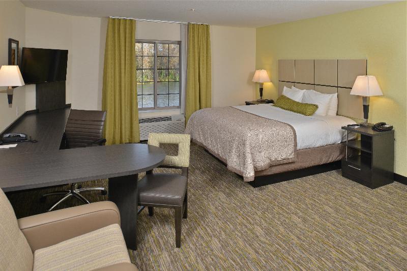 Candlewood Suites Eugene Springfield image