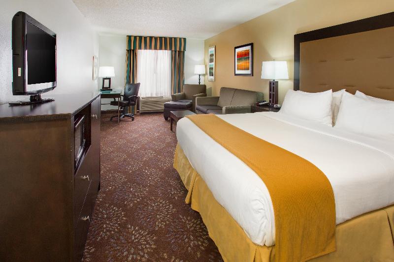 Holiday Inn Express & Suites Martinsville-Bloom 4