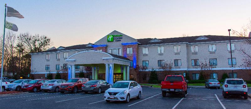 Holiday Inn Express and Suites Kinston image