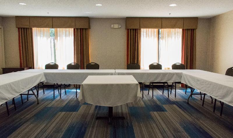 Holiday Inn Express and Suites Kinston image