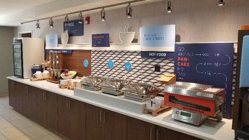 Holiday Inn Express and Suites Kinston image