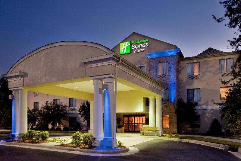 Holiday Inn Express and Suites Kinston image