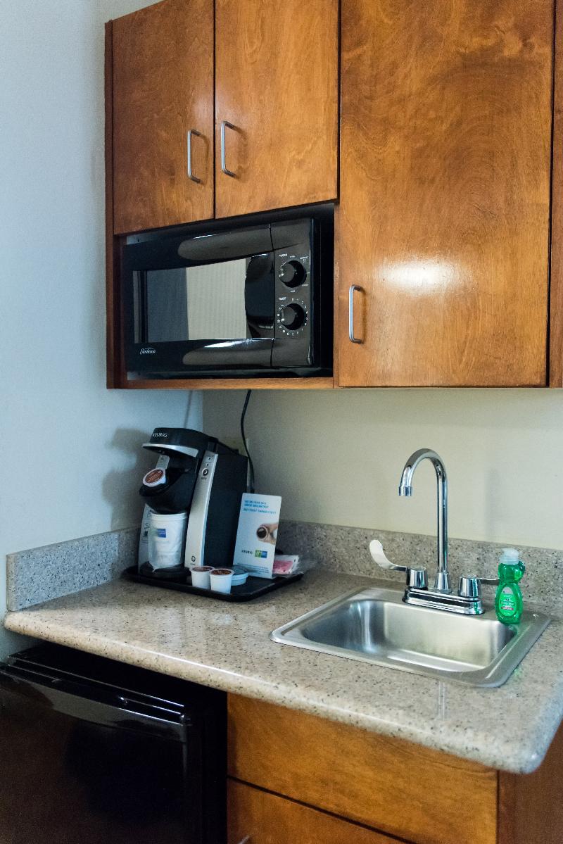 Holiday Inn Express and Suites Kinston image