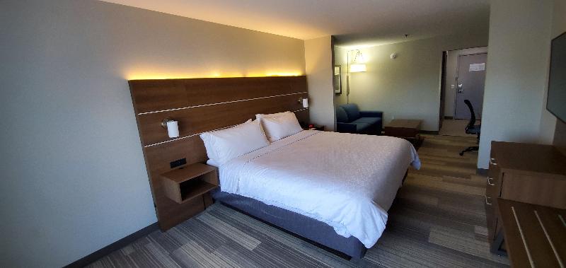 Holiday Inn Express and Suites Kinston image