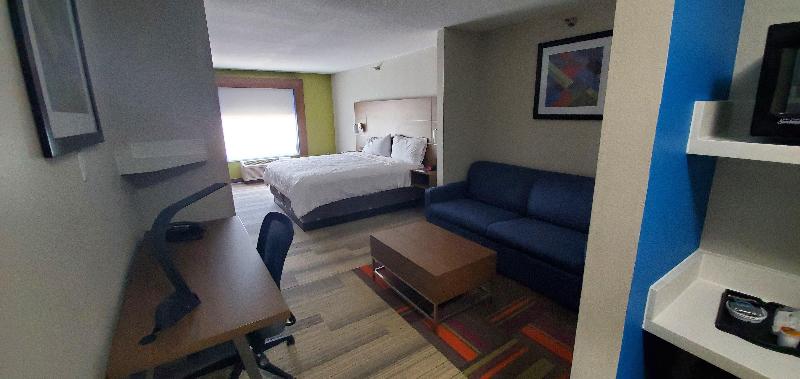 Holiday Inn Express and Suites Kinston image