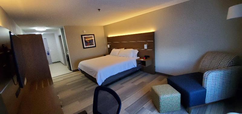 Holiday Inn Express and Suites Kinston image