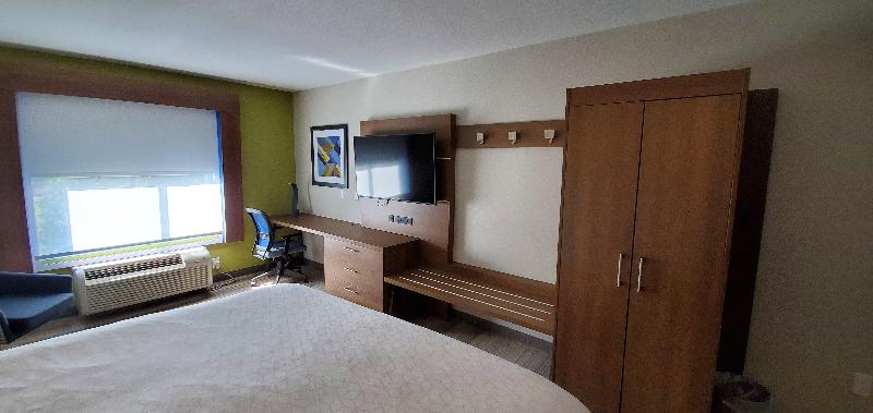 Holiday Inn Express and Suites Kinston image