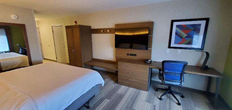 Holiday Inn Express and Suites Kinston image