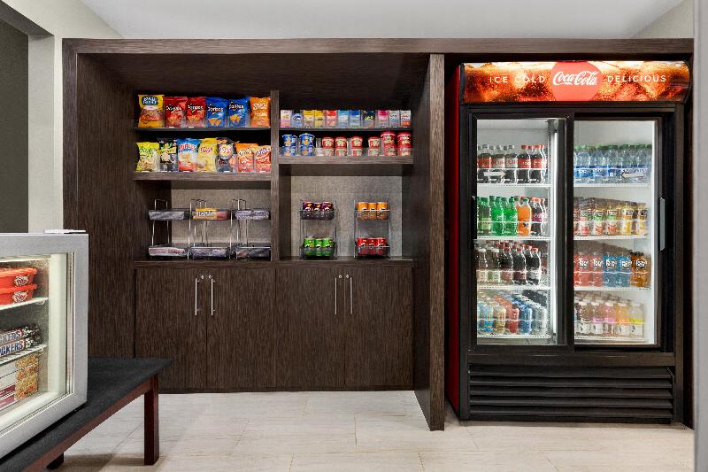 Holiday Inn Express and Suites Philadelphia Mt. La