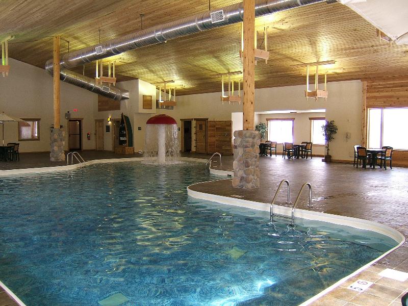 Holiday Inn Express Munising-Lakeview By IHG image
