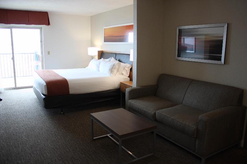 Holiday Inn Express Munising-Lakeview By IHG image