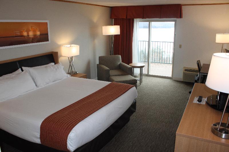 Holiday Inn Express Munising-Lakeview By IHG image