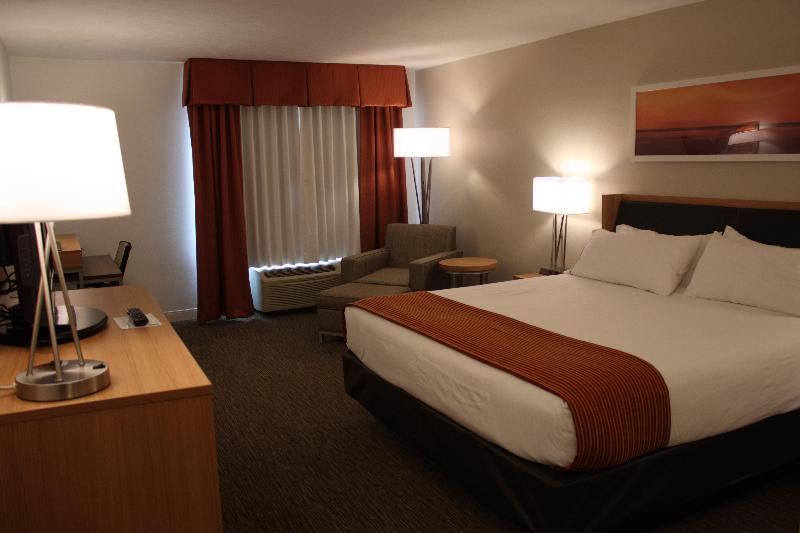 Holiday Inn Express Munising-Lakeview By IHG image