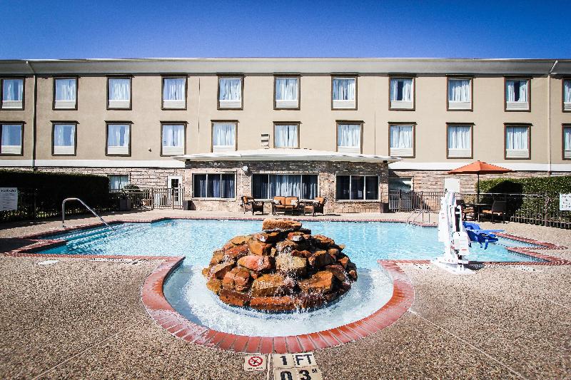 Holiday Inn Express and Suites Nacogdoches