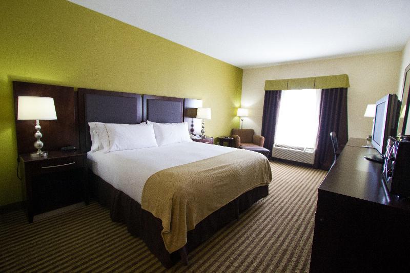 La Quinta Inn & Suites Nacogdoches image