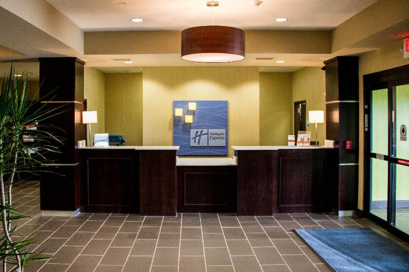 Holiday Inn Express & Suites Sikeston image