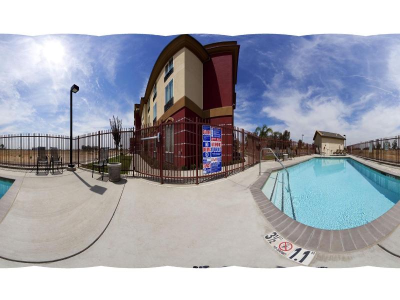 Holiday Inn Express & Suites Chowchilla - Yosemite image