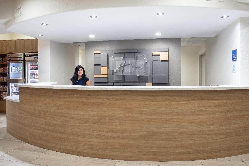 Holiday Inn Express & Suites Chowchilla - Yosemite image