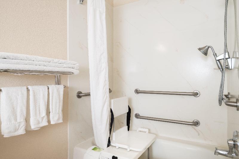 Holiday Inn Express & Suites Chowchilla - Yosemite photo 22