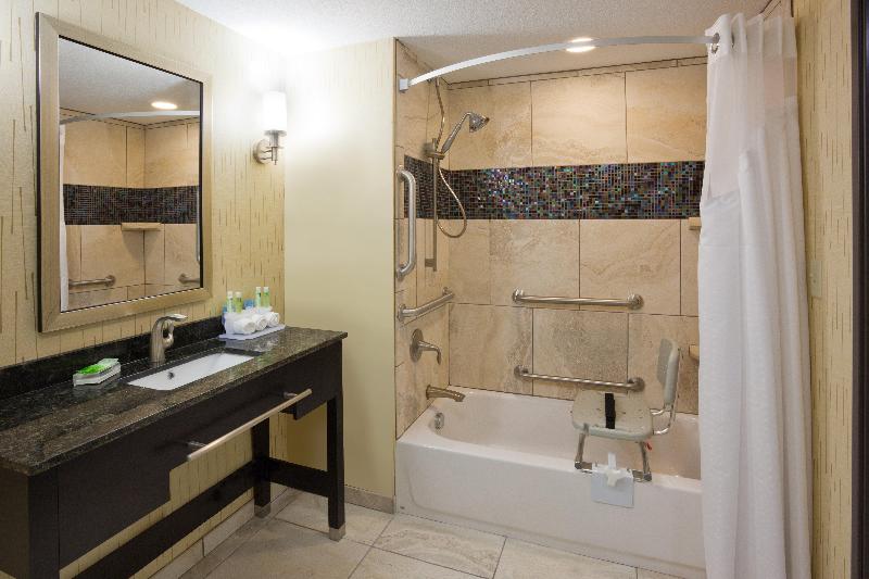 Holiday Inn Express & Suites Davenport photo 23