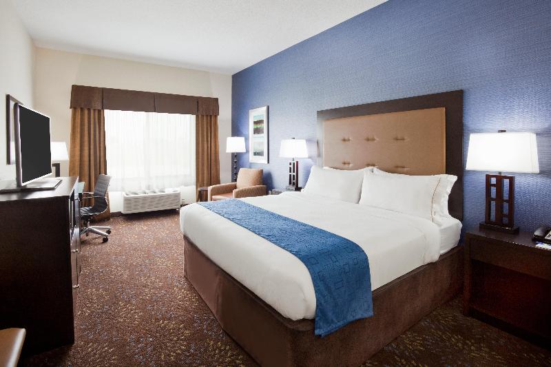 Holiday Inn Express & Suites Davenport photo 16