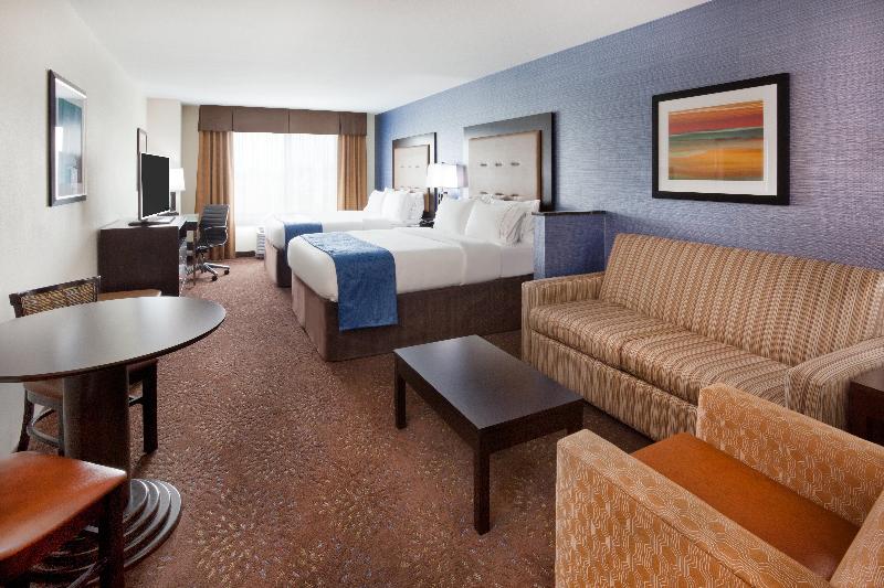 Holiday Inn Express & Suites Davenport photo 19