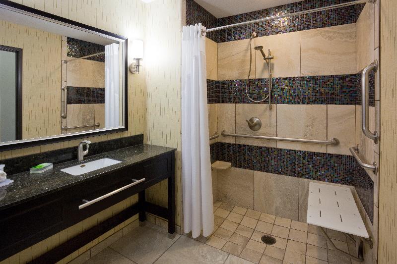 Holiday Inn Express & Suites Davenport photo 13