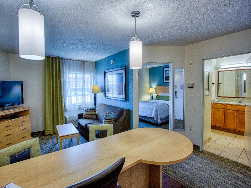 SUITE ONE BEDROOM — photo 6