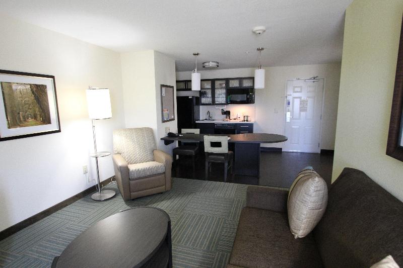 Candlewood Suites Greenville photo 18