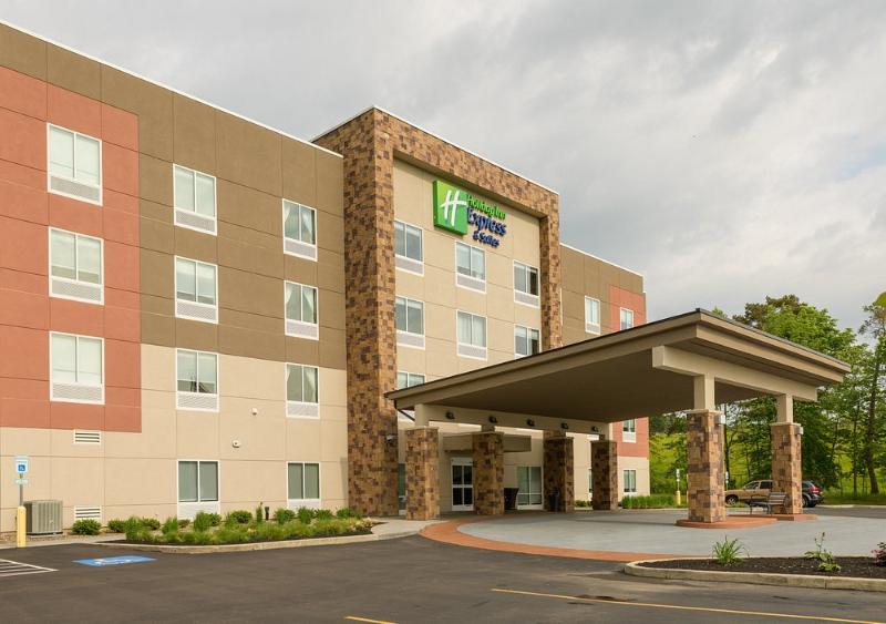 Holiday Inn Express & Suites Jamestown By IHG image