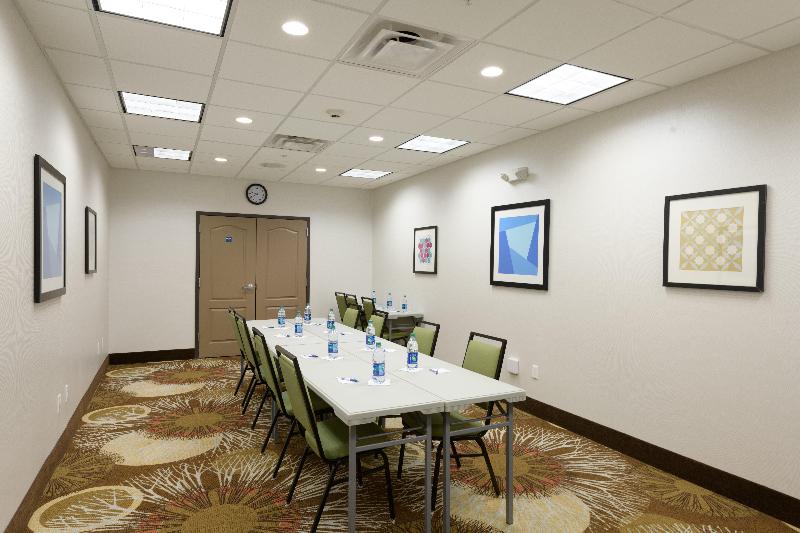 Holiday Inn Express & Suites Jamestown By IHG image