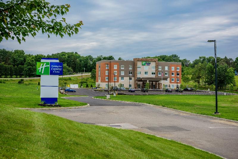 Holiday Inn Express & Suites Jamestown By IHG image