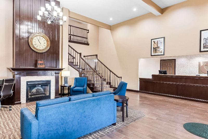 Comfort Inn & Suites image