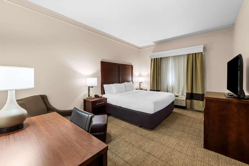 Comfort Inn & Suites image