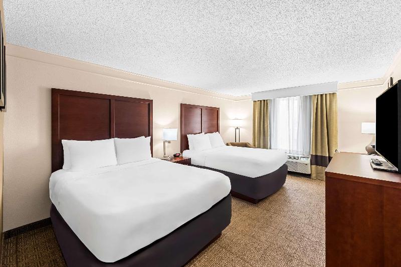 Comfort Inn & Suites image