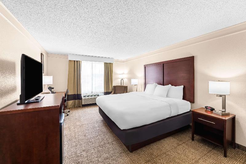 Comfort Inn & Suites image