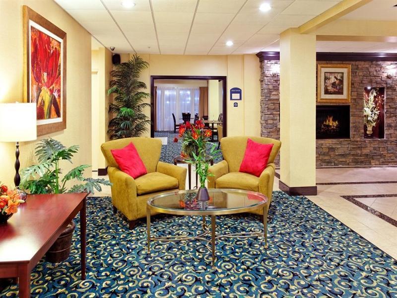 Holiday Inn Express and Suites Cookeville