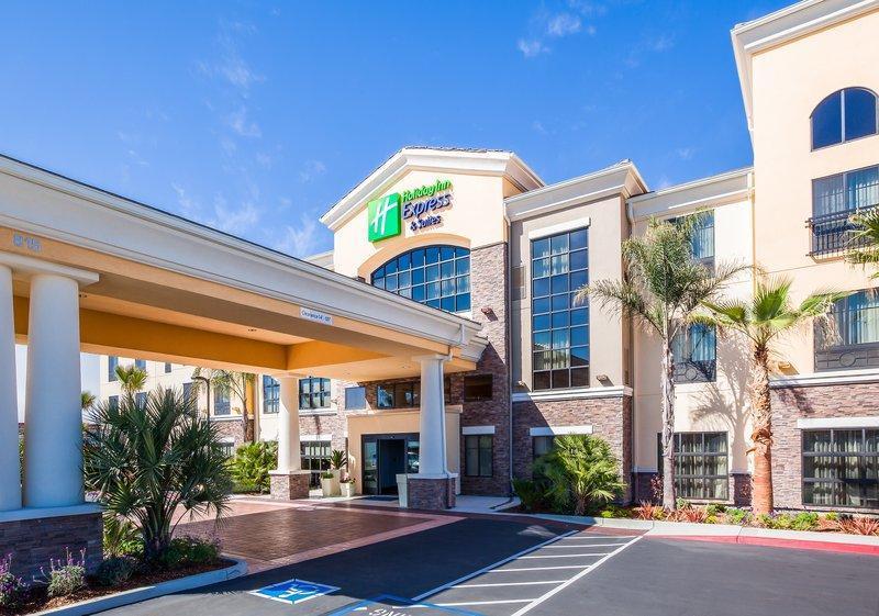 Holiday Inn Express and Suites Eureka