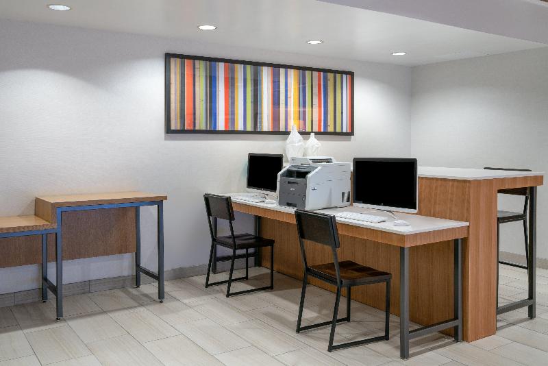 Holiday Inn Express & Suites Elkins By IHG image