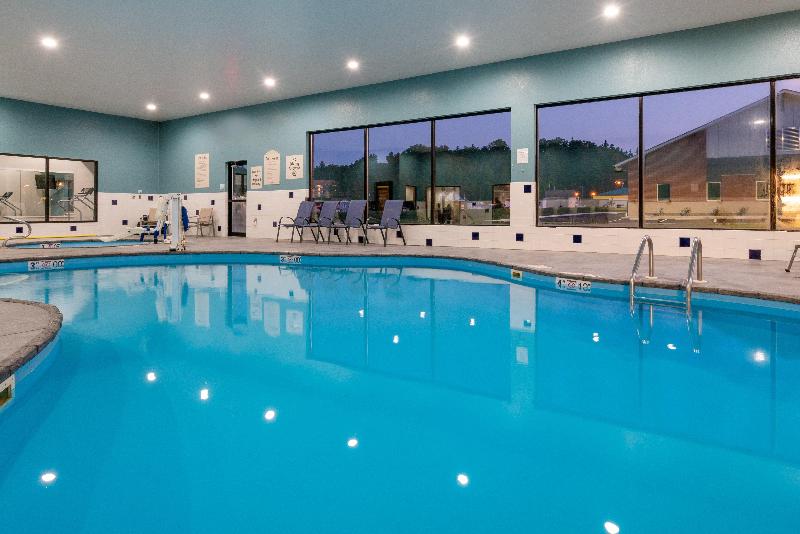 Holiday Inn Express & Suites Elkins By IHG image