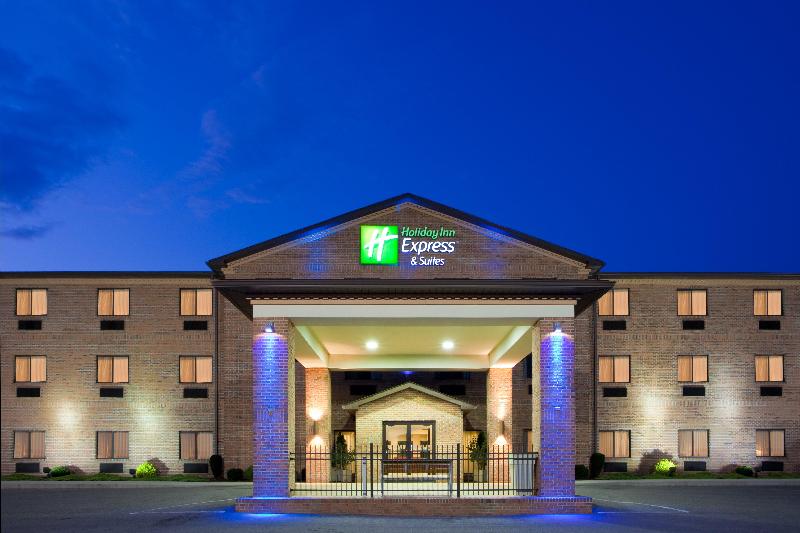 Holiday Inn Express & Suites Elkins By IHG image