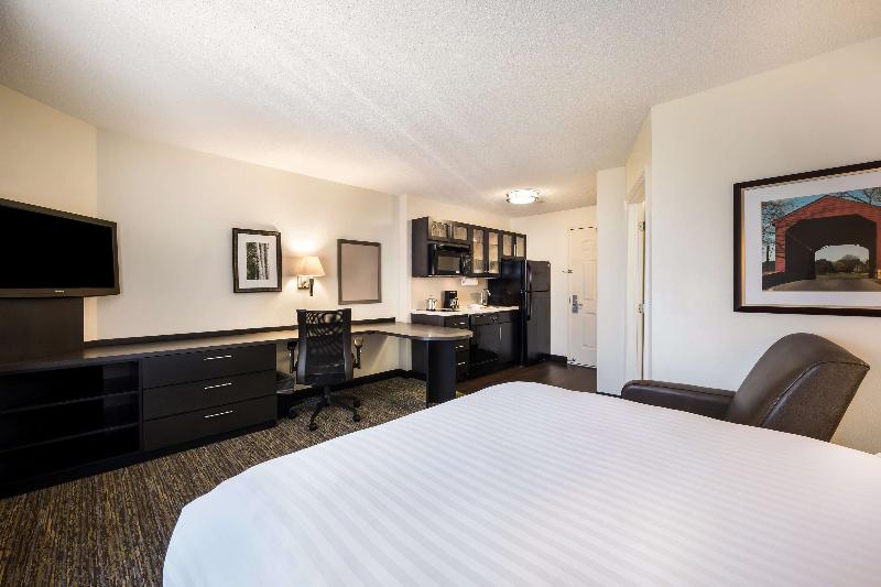 Sonesta Simply Suites Houston City Centre image