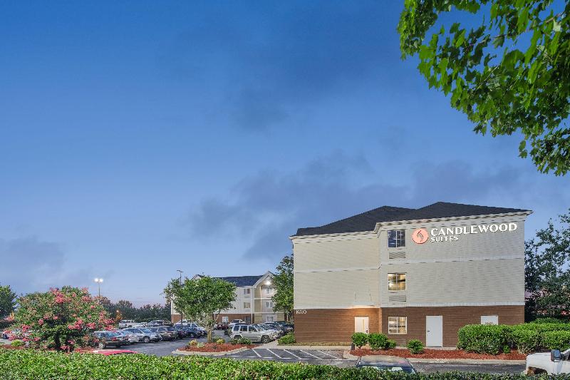 Candlewood Suites Huntersville Lake Norman Area image